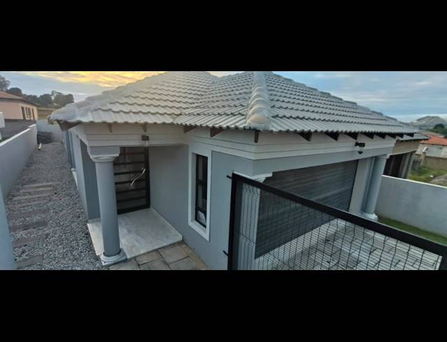 3 BEDROOM HOUSE FOR SALE IN MUNSIEVILLE SOUTH